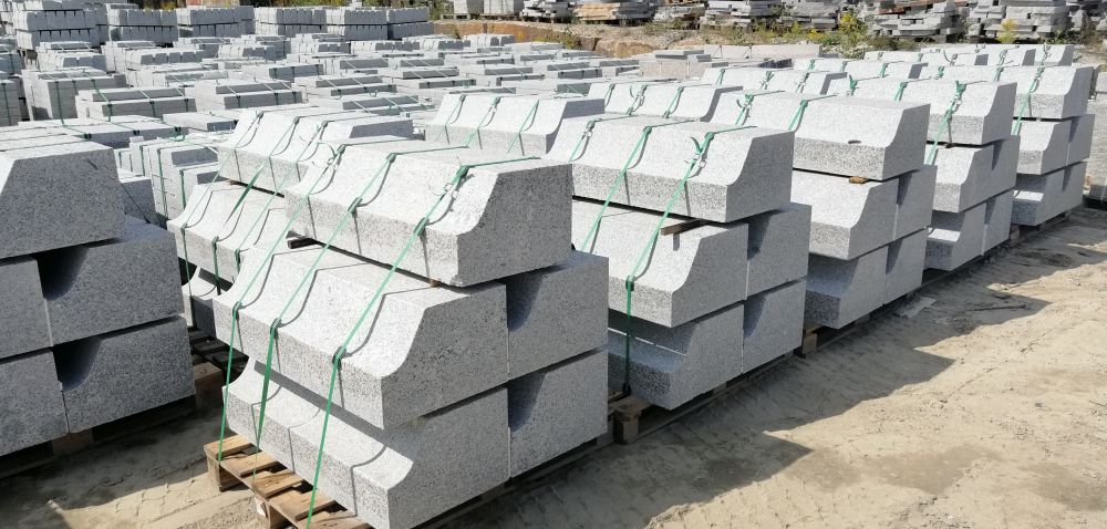 Granitowe krawężniki peronowe - Kostka granitowa, wyroby granitowe |  Kam-Trans Strzegom, producent